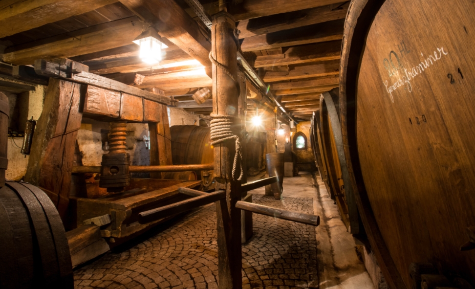 vin alsace françois baur cave tonneaux